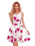 Rozšířené dámské šaty se vzorem růží a s výstřihem ve tvaru srdce 114-16 Rozšířené dámské šaty se vzorem růží a s výstřihem ve tvaru srdce 114-16