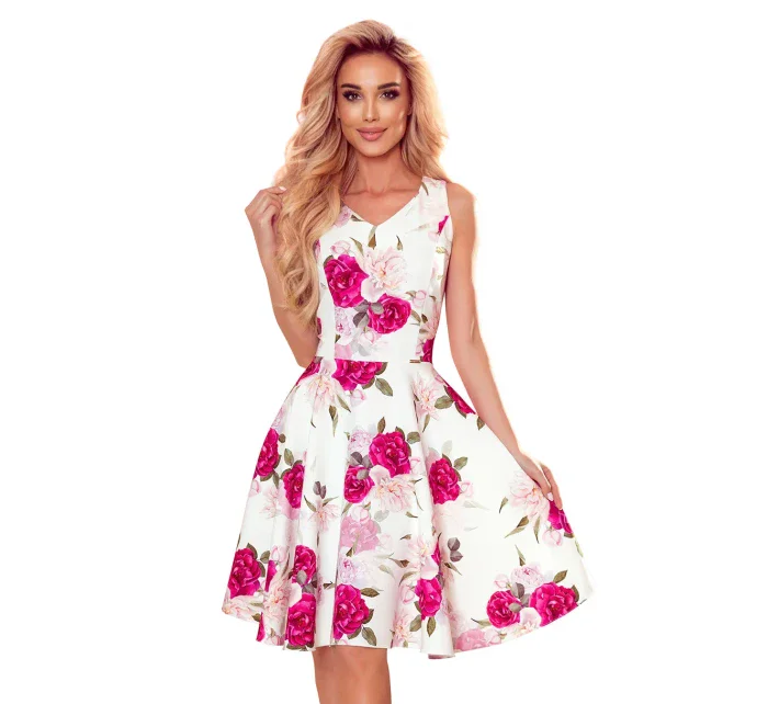 Rozšířené dámské šaty se vzorem růží a s výstřihem ve tvaru srdce 114-16 Rozšířené dámské šaty se vzorem růží a s výstřihem ve tvaru srdce 114-16