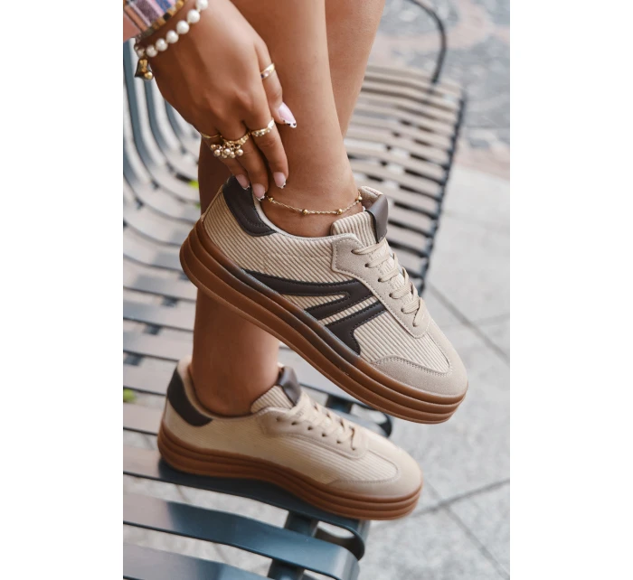 Sametové dámské tenisky na platformě Béžové model 21709523 - Boto Sametové dámské tenisky na platformě Béžové model 21709523 - Boto