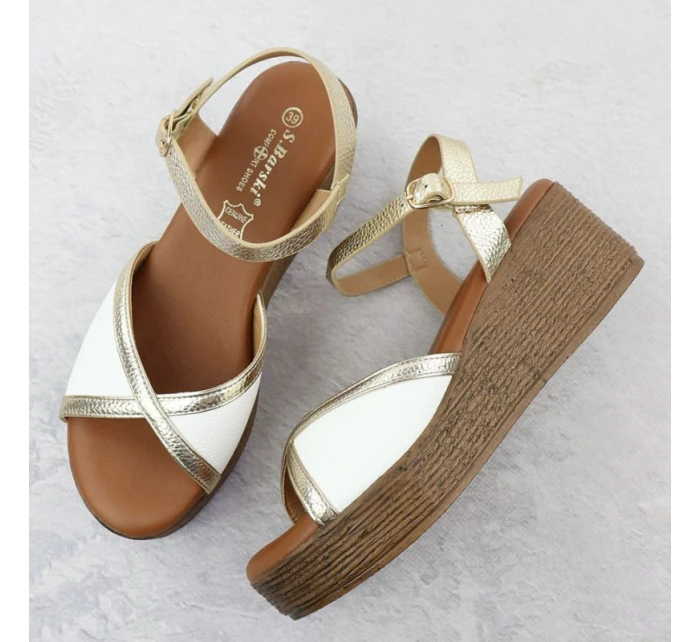 Dámské sandály na platformě bílé a zlaté model 21904971 - S.Barski Dámské sandály na platformě bílé a zlaté model 21904971 - S.Barski