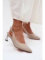 Kožené dámské sandály na podpatku model 22122614 Béžové - VINCEZA