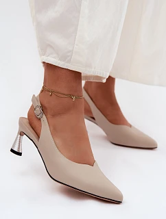 Kožené dámské sandály na podpatku model 22122614 Béžové - VINCEZA