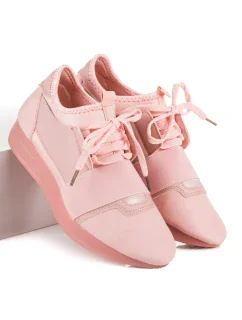 Úžasné růžové tenisky se šňůrkou