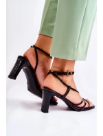 Klasické lakované sandály na podpatku černé model 21591783 - Boto Klasické lakované sandály na podpatku černé model 21591783 - Boto