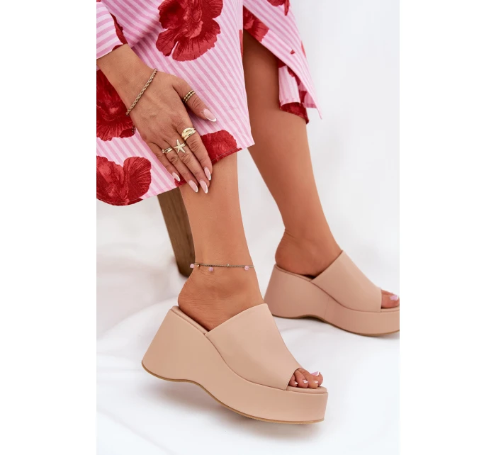 Ekokožené dámské sandály na platformě a klínu béžové Kisoffi Ekokožené dámské sandály na platformě a klínu béžové Kisoffi