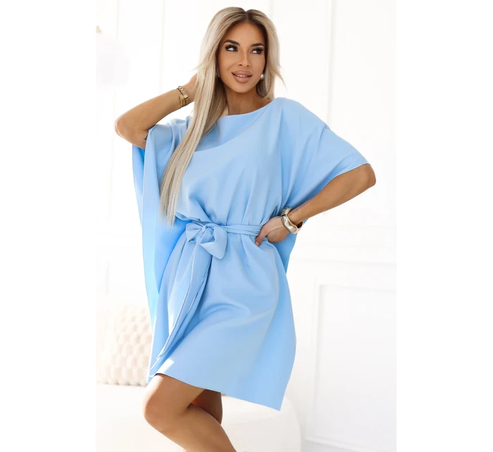 SOFIA Motýlí šaty se zavazováním v pase pastelově model 20916071 - numoco SOFIA Motýlí šaty se zavazováním v pase pastelově model 20916071 - numoco