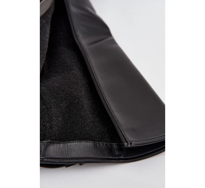 Dámské zimní kozačky s podpatkem a přezkou model 21712590 Černé - VINCEZA