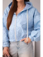 Dámská prošívaná bunda s kapucí a ozdobným květinovým model 21998366 modrá - K-Fashion