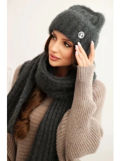 Dámská souprava čepice a dlouhý šál z měkké příze grafitový