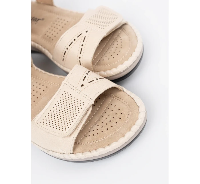 Klasické  sandály černé dámské na klínku