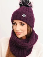 Dámská zimní souprava s bambulí a šál plumová