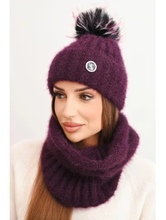 Dámská čepice s kapucí a pleteným vzorem bílá