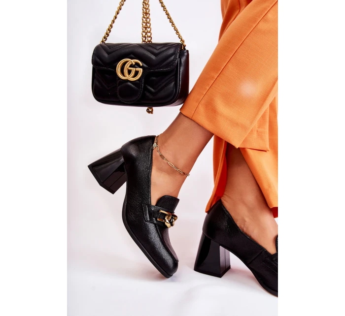 Kožené lodičky s řetízkem model 21592777 Black - Laura Messi