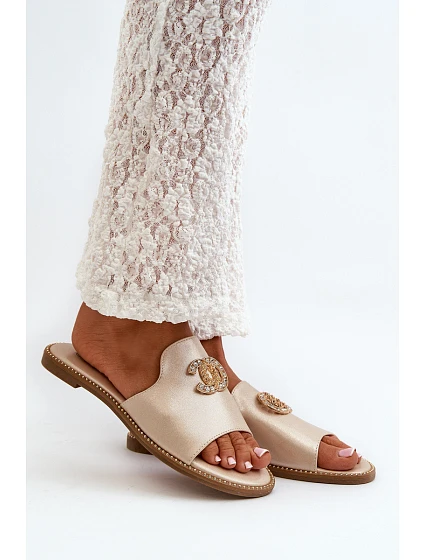 Elegantní Dámské Lesklé Sandály S Ozdobou model 21665136 Zlaté - S.Barski