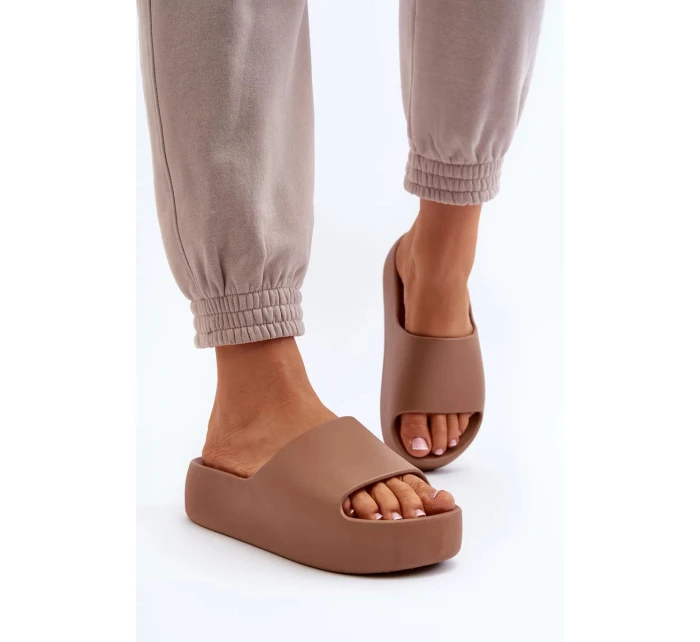 Dámské pantofle se silnou podrážkou, hnědé Oreithano