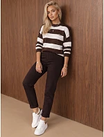 Jeansy damskie z wysokim stanem mom fit brązowe FashionStreet UY3224 Jeansy damskie z wysokim stanem mom fit brązowe FashionStreet UY3224