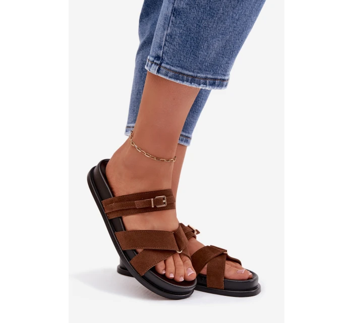 Dámské pantofle s pásky a zlatým sponou Hnědé model 21954730 - Boto