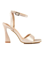 Výborné dámské  sandály hnědé na jehlovém podpatku