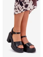 Dámské sandály na masivním podpatku a platformě z eko kůže černé model 21687167 - Boto Dámské sandály na masivním podpatku a platformě z eko kůže černé model 21687167 - Boto