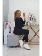 Souprava s oversize blůzou černé barvy Souprava s oversize blůzou černé barvy