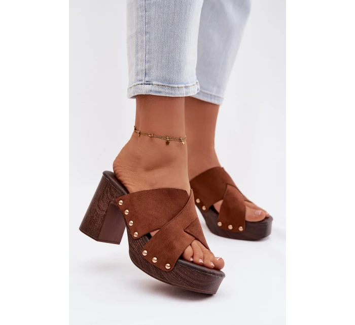 Dámské sandály na podpatku se zlatými přezkami Camel Nerelle