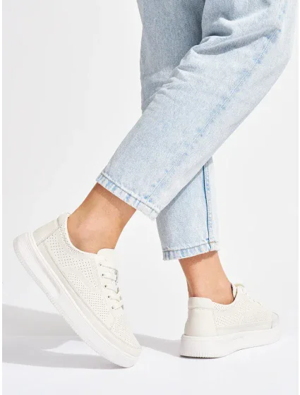 Výborné dámské bílé tenisky platforma Výborné dámské bílé tenisky platforma