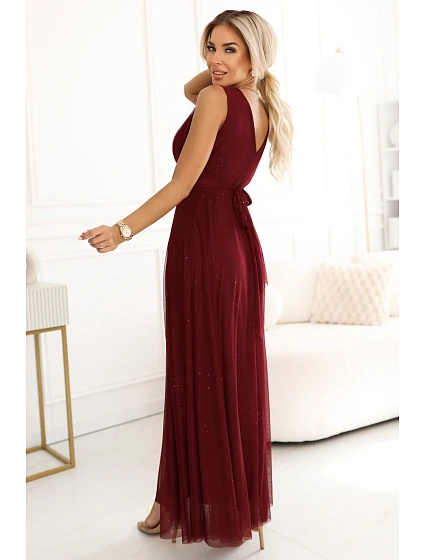 Večerní dlouhé šaty s  a hlubokým výstřihem bordó model 21418737 - numoco basic