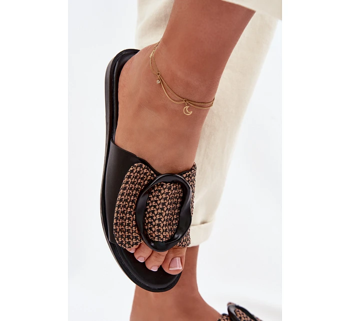 Dámské ploché pantofle s ozdobnou sponou Černé model 22039864 - Boto