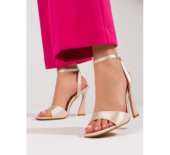 Výborné dámské  sandály hnědé na jehlovém podpatku