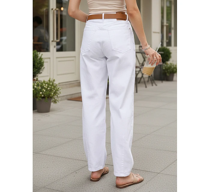 Dámské pytlovité džíny s páskem bílé FashionStreet UY2930