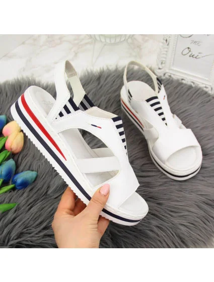 Sandály na platformě Rieker W V02Y5 white Sandály na platformě Rieker W V02Y5 white