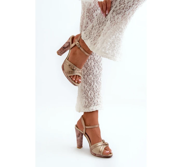 Dámské kožené sandály na podpatku Maciejka 06564-22 béžovo-zlaté