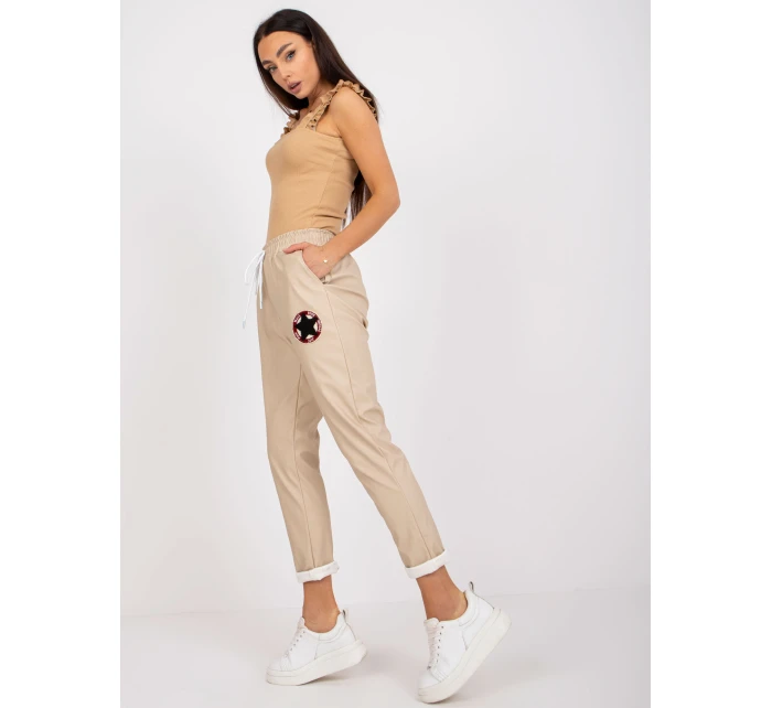 Spodnie DHJ SP model 21271925 beżowy - FPrice Spodnie DHJ SP model 21271925 beżowy - FPrice