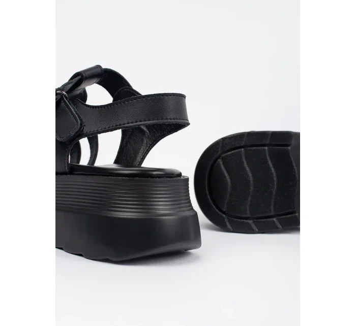 Výborné černé  sandály dámské platforma