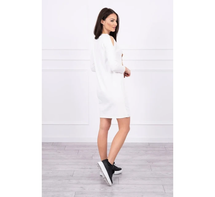 Šaty s 3D grafikou a model 18744108 volánky v barvě ecru - K-Fashion Šaty s 3D grafikou a model 18744108 volánky v barvě ecru - K-Fashion