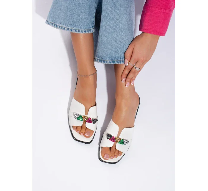 Klasické dámské bílé  nazouváky bez podpatku