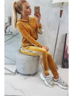 Velurová souprava s ozdobnými model 21752920 hořčicová - K-Fashion Velurová souprava s ozdobnými model 21752920 hořčicová - K-Fashion