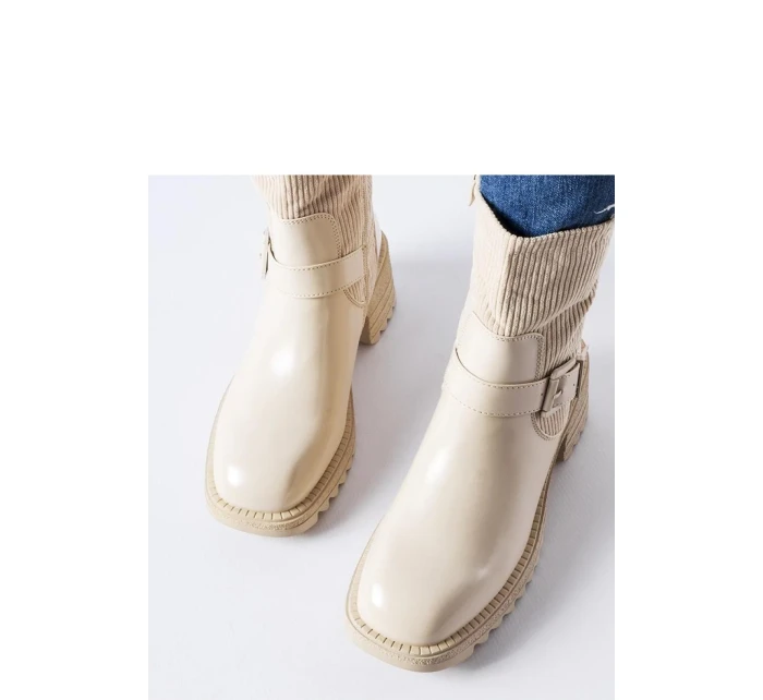 Boty na podpatku model 206526 Solea Boty na podpatku model 206526 Solea