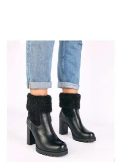 Boty na podpatku  model 221642 Solea