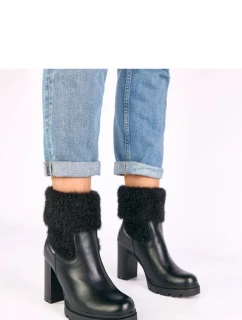 Boty na podpatku  model 221642 Solea