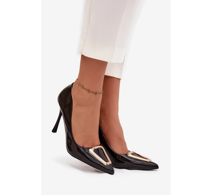Lakované lodičky se zlatým detailem černé model 21710702 - Boto