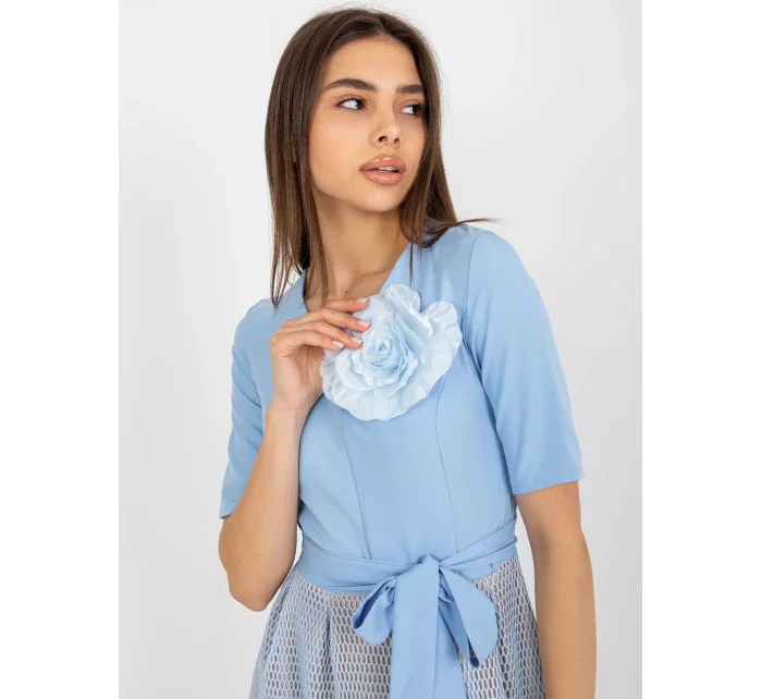 LK SK 506551 šaty.76P světle modrá