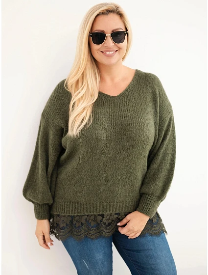 Dámský svetr Plus Size s krajkovým spodkem khaki Dámský svetr Plus Size s krajkovým spodkem khaki
