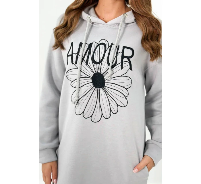 Dlouhé izolované šaty s výšivkou šedý