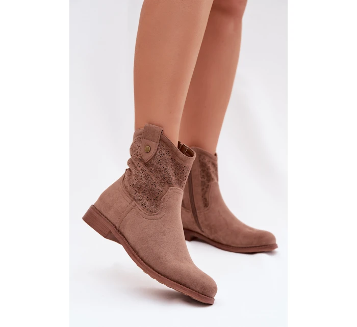 Dámské kotníkové boty na nízkém podpatku s krajkovým vzorem model 22007421 Hnědé - S.Barski Dámské kotníkové boty na nízkém podpatku s krajkovým vzorem model 22007421 Hnědé - S.Barski