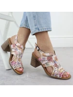 Dámské květinové ažurové sandály na podpatku Jezzi 24125