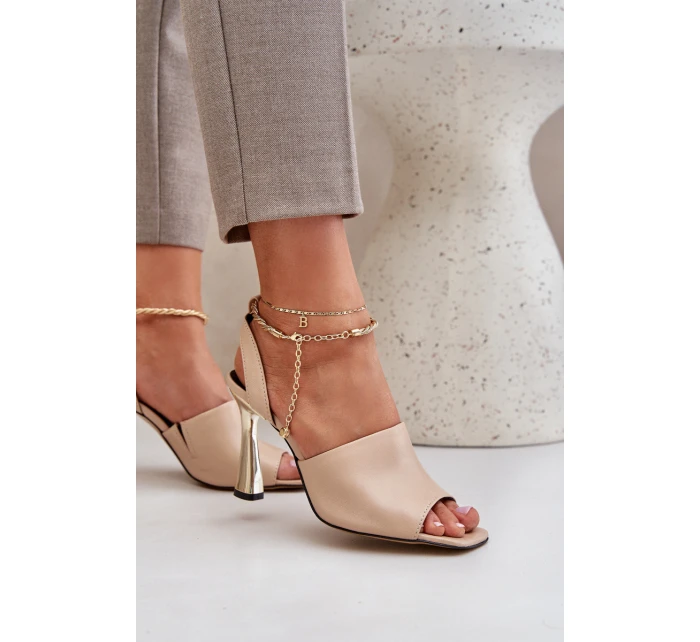 Kožené Sandály Na Jehlovém Podpatku S Ozdobným  Béžové model 21683561 - CheBello