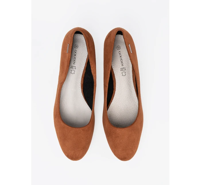 Jedinečné lodičky hnědé dámské na širokém podpatku Jedinečné lodičky hnědé dámské na širokém podpatku