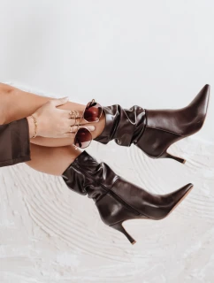 Boty na podpatku s pomačkaným svrškem hnědé FashionStreet ZY1140