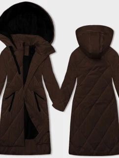 Dlouhá dámská zimní bunda v čokoládové barvě (5M3168-158)